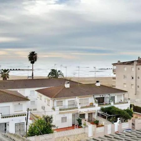 Nice Beachside 2-Bd Apt Near Barcelona Cunit Luaran gambar