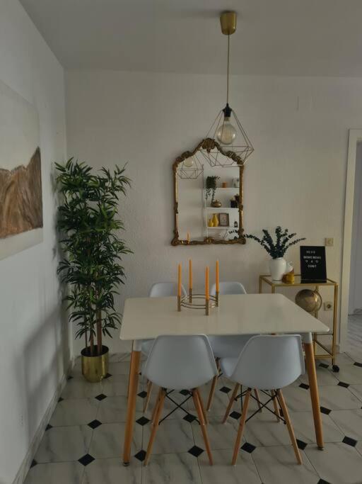 Nice Beachside 2-Bd Apt Near Barcelona Cunit Luaran gambar