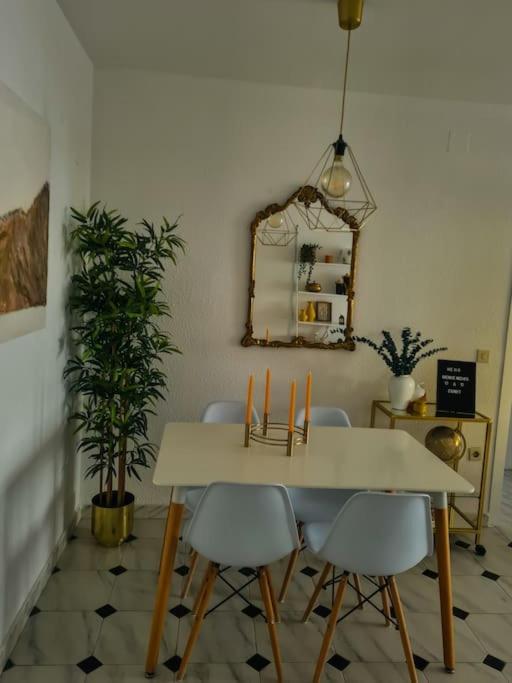 Nice Beachside 2-Bd Apt Near Barcelona Cunit Luaran gambar