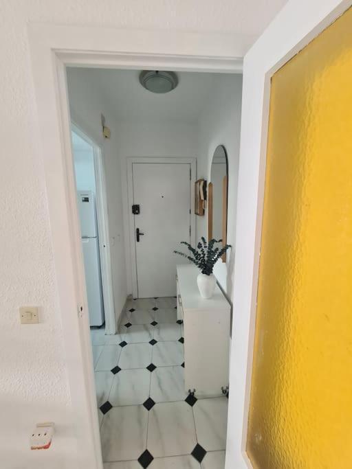 Nice Beachside 2-Bd Apt Near Barcelona Cunit Luaran gambar