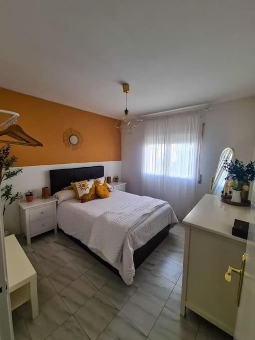 Nice Beachside 2-Bd Apt Near Barcelona Cunit Luaran gambar